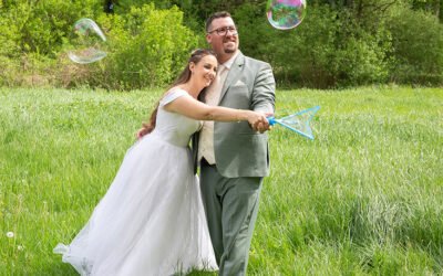 2026 esküvői fotótrend: természetes pillanatok és a személyes történetmesélés